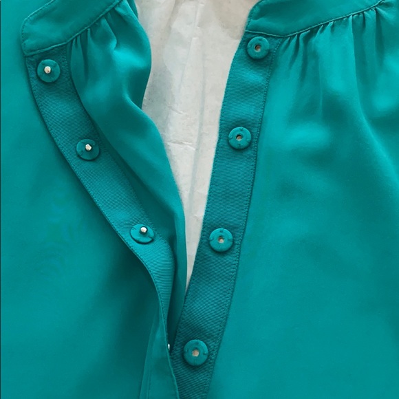 blouse - Picture 2 of 2